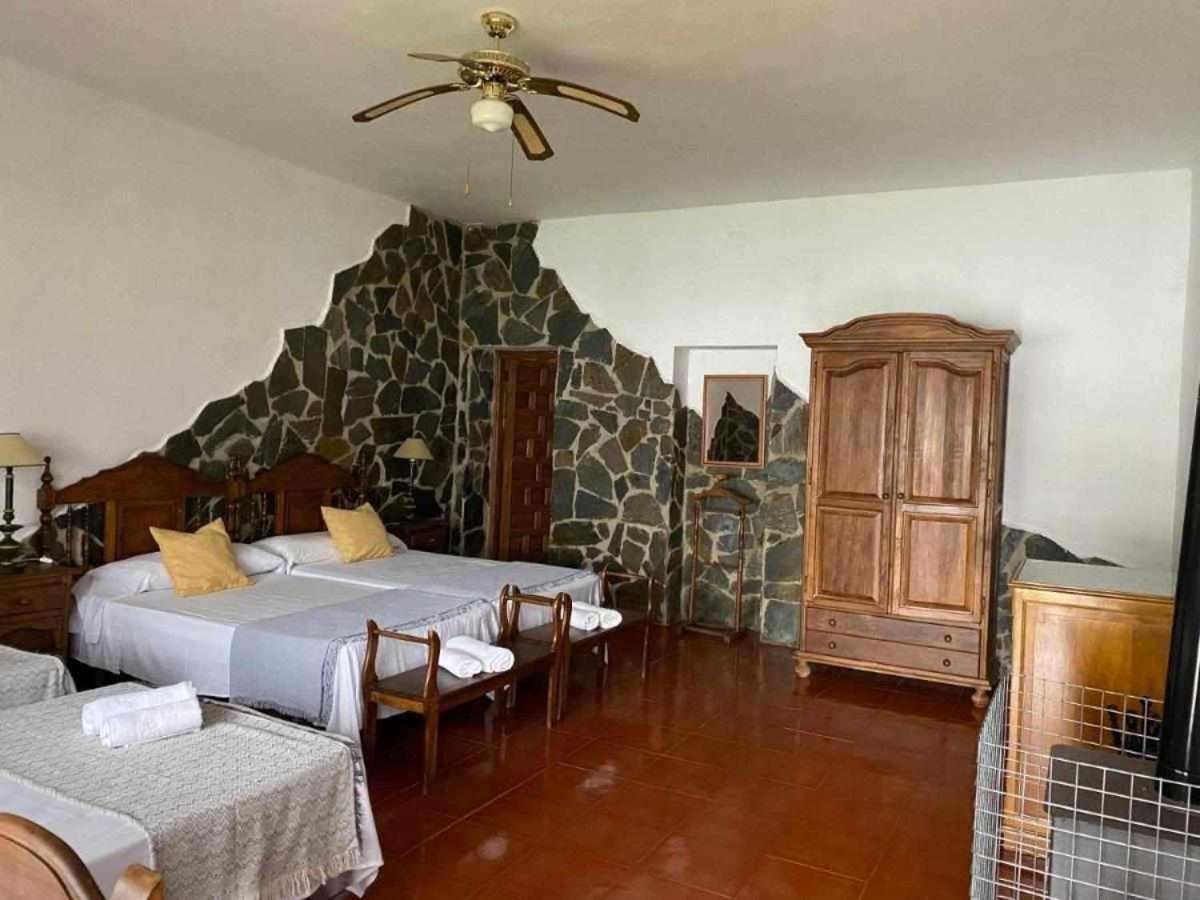 Hotel Rural Villa Torreaguila Badajoz Bagian luar foto